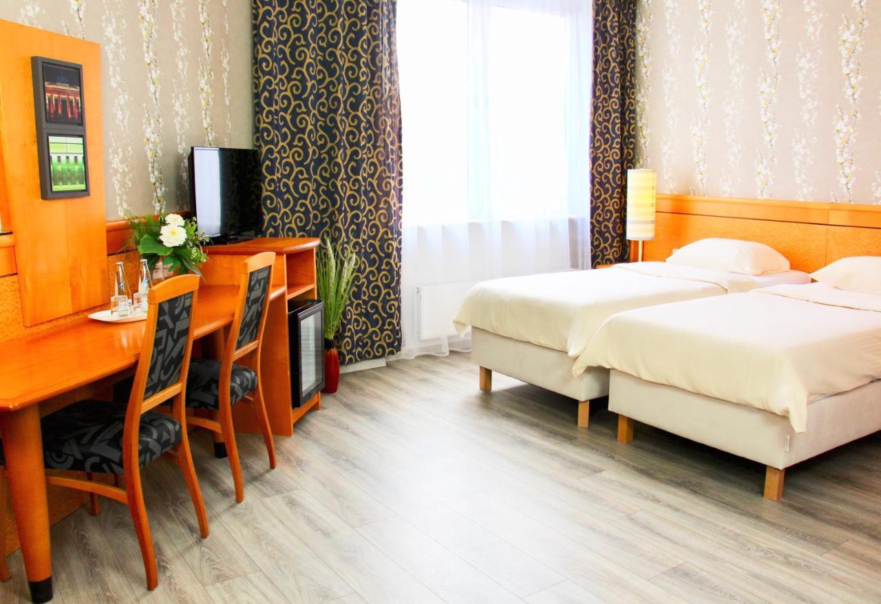 Parkhotel Viktoria 벨튼 외부 사진