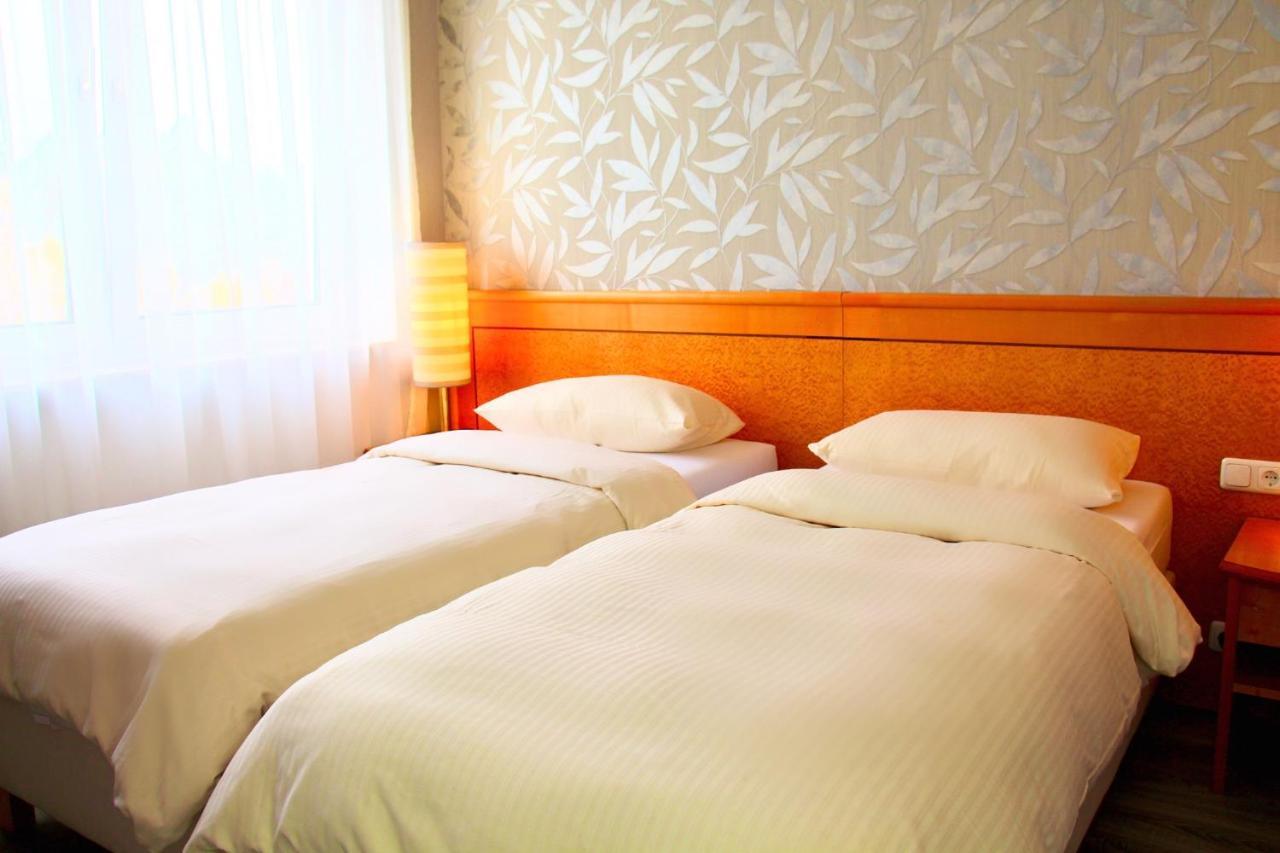 Parkhotel Viktoria 벨튼 외부 사진